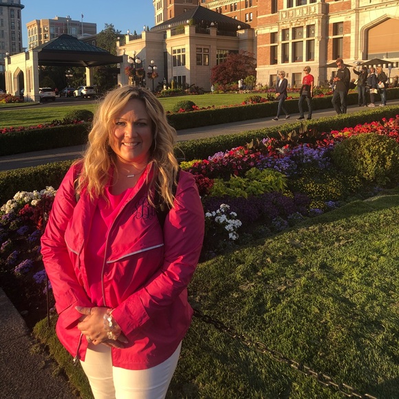 Meet your Posher, Sherri - Picture 5 of 6